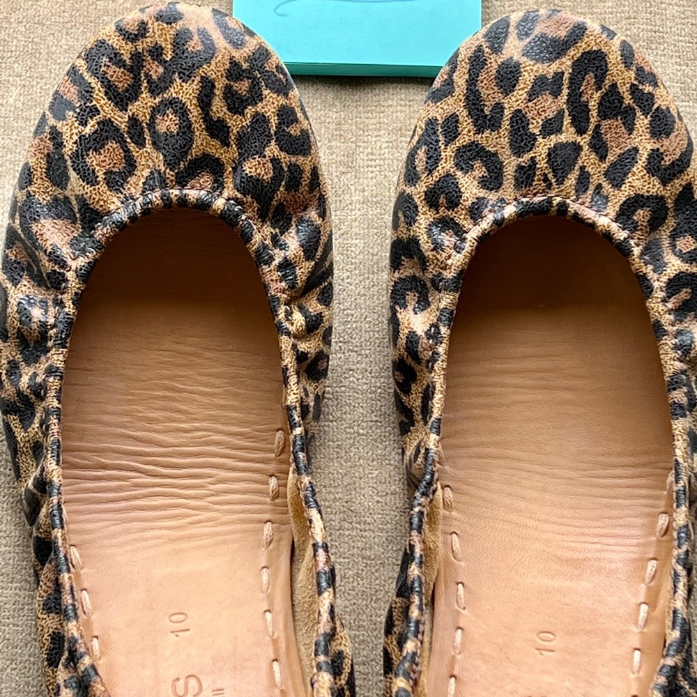 Leopard Tieks Size 10 - unworn condition